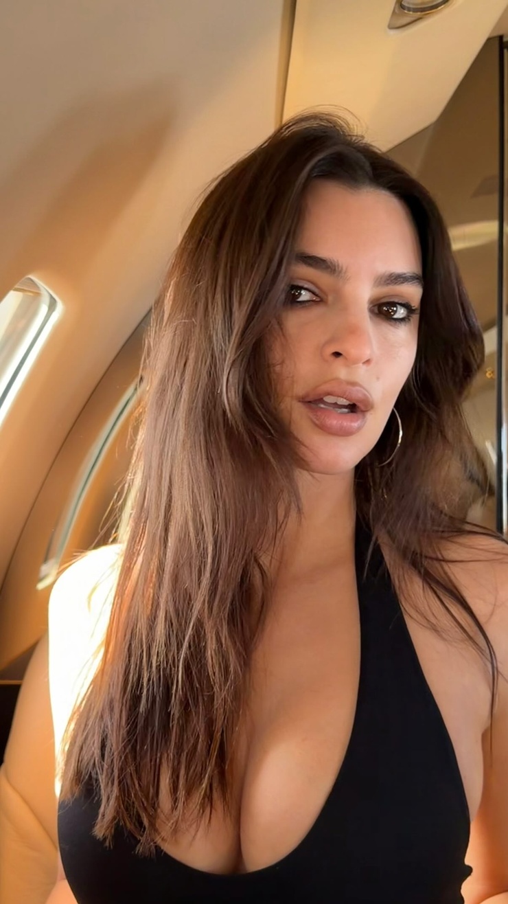 Emily Ratajkowski