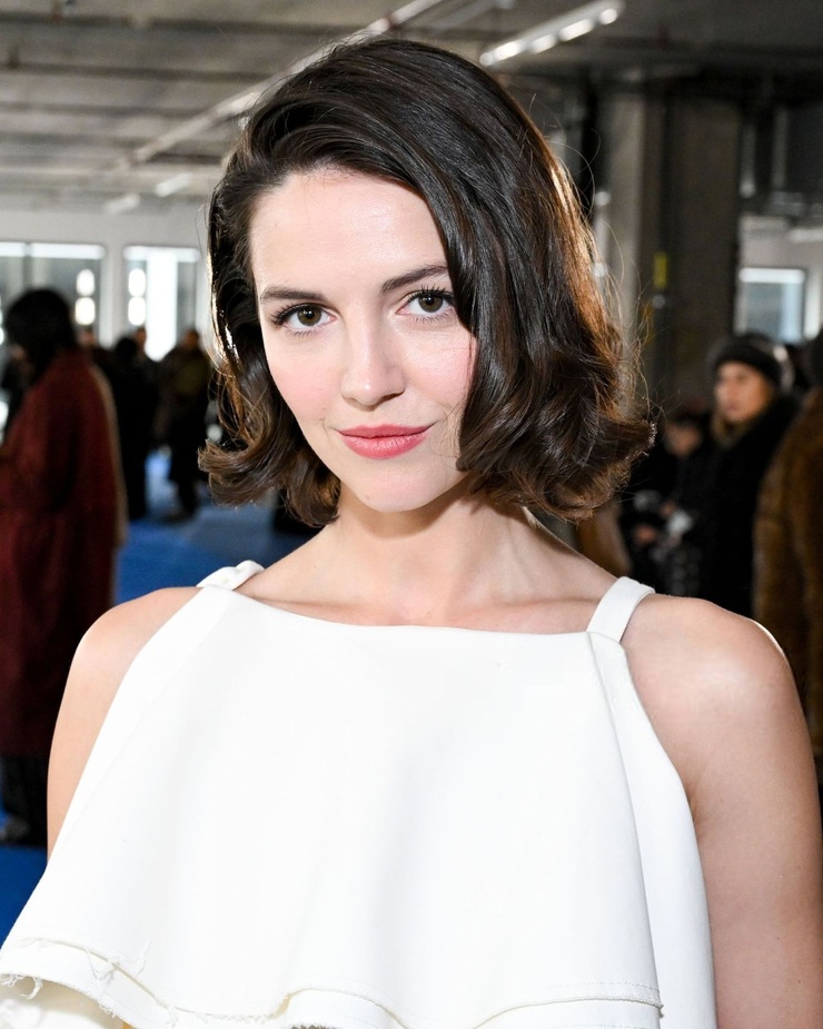 Ella Hunt Ella Hunt