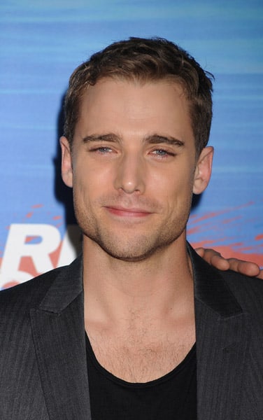 Picture of Dustin Milligan