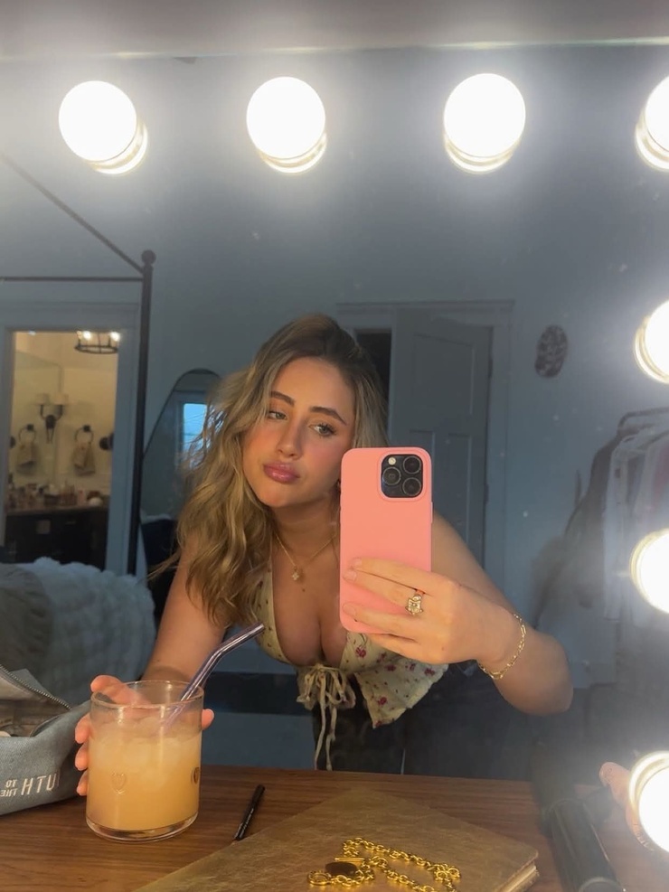 Ava Kolker
