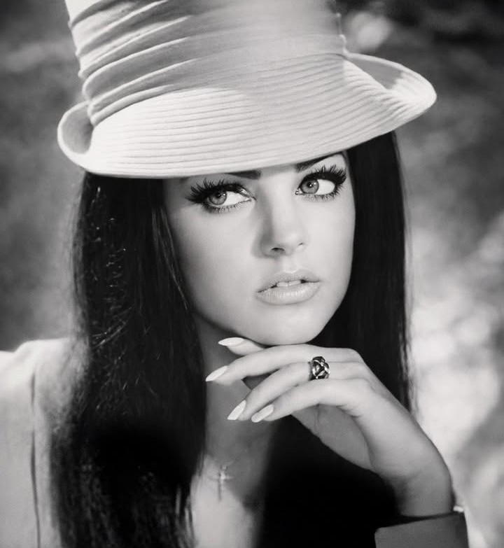 Priscilla Presley