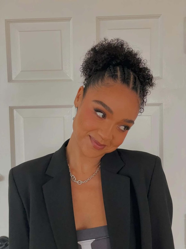 Aisha Dee