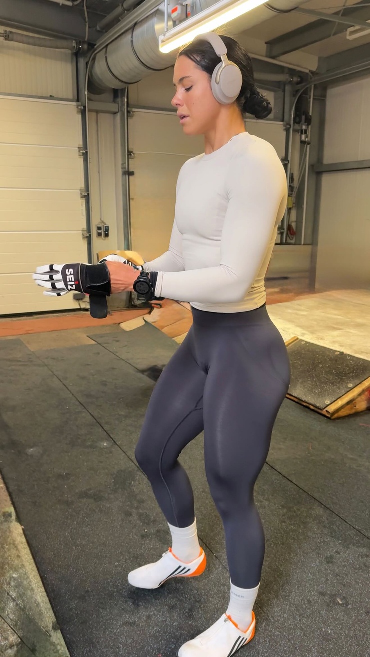 Desi Johnson Desi Johnson