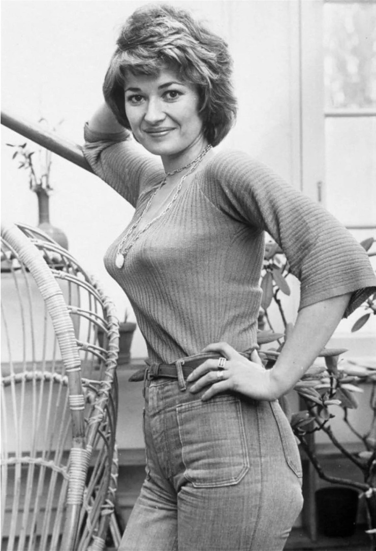 Stephanie Beacham