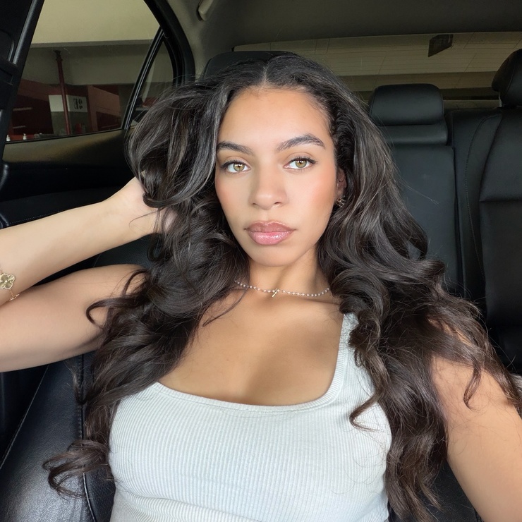Arianna Barron Arianna Barron