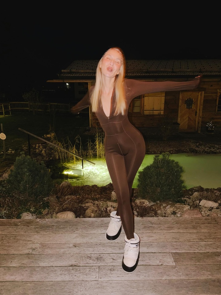 Carolin Niemczyk Carolin Niemczyk