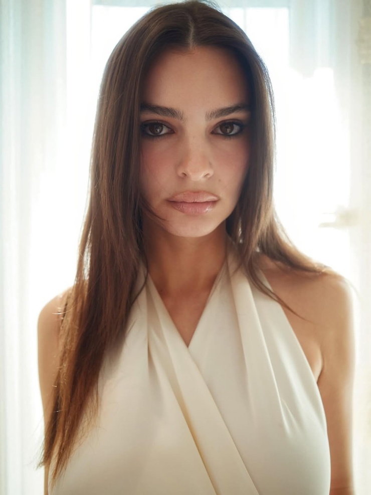 Emily Ratajkowski Emily Ratajkowski