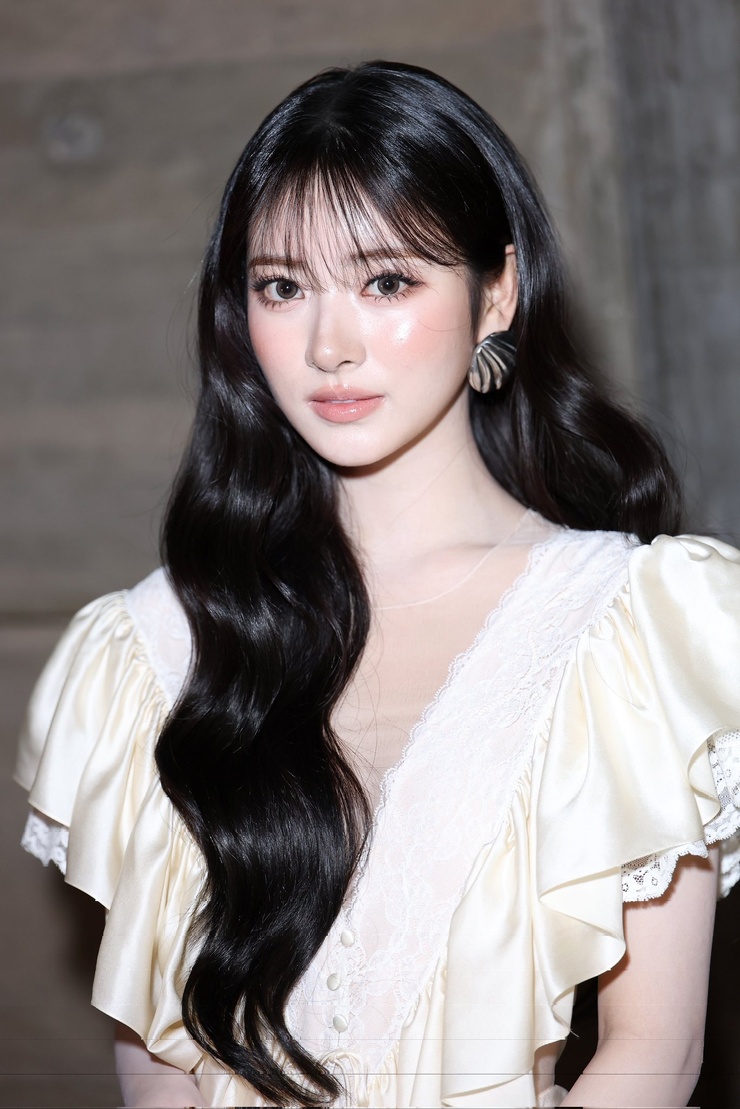 Anna Tanaka Anna Tanaka