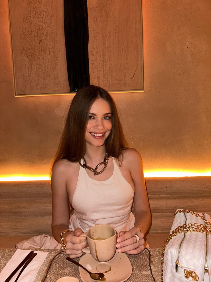 Xenia Tchoumitcheva Xenia Tchoumitcheva