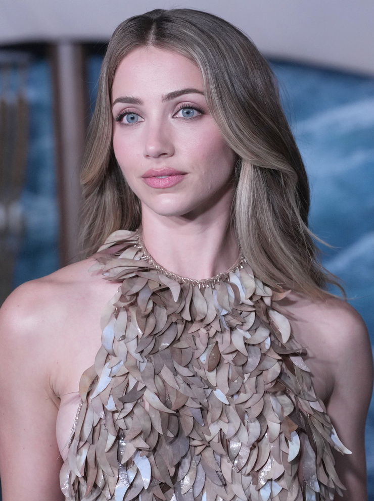 Emily Rudd Emily Rudd