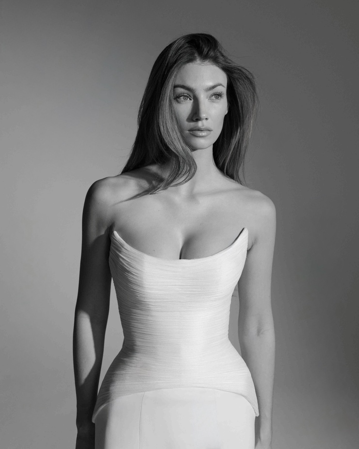 Lorena RAE
