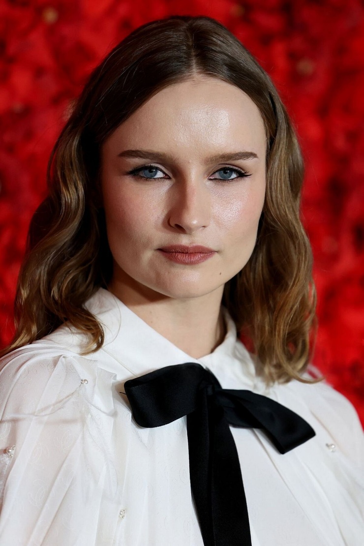 Olivia DeJonge