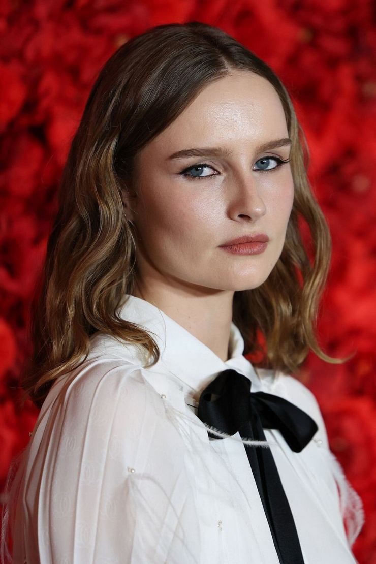 Olivia DeJonge