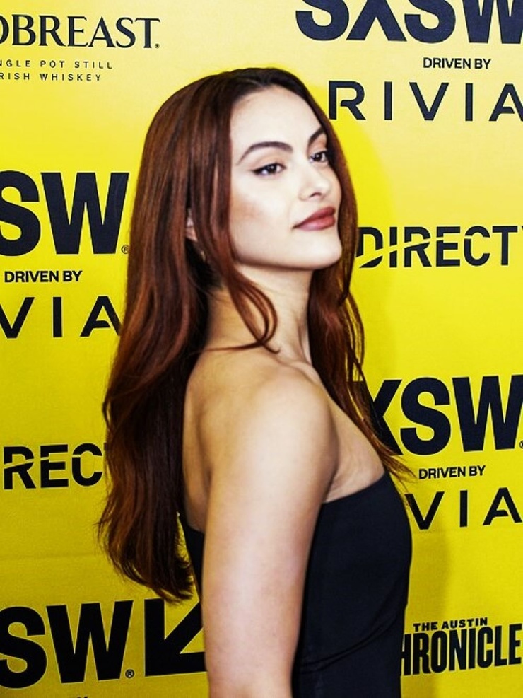 Camila Mendes