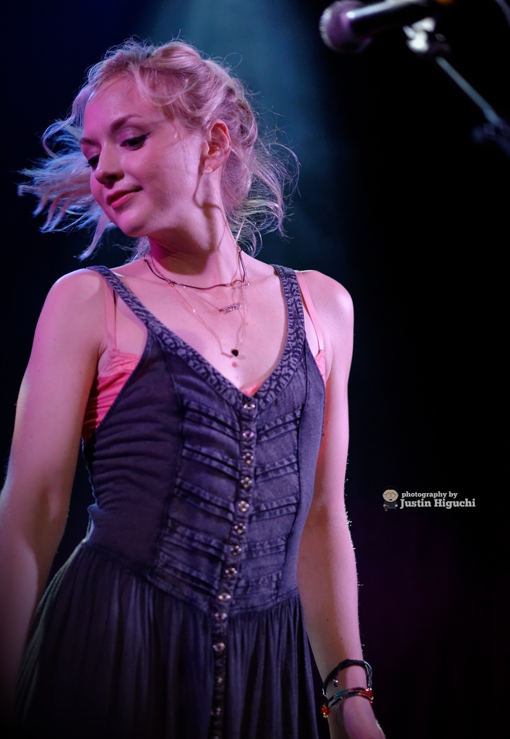 Emily Kinney Emily Kinney