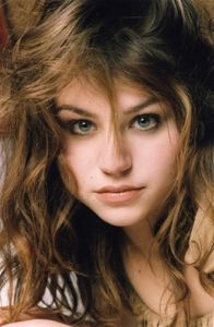 Émilie Dequenne