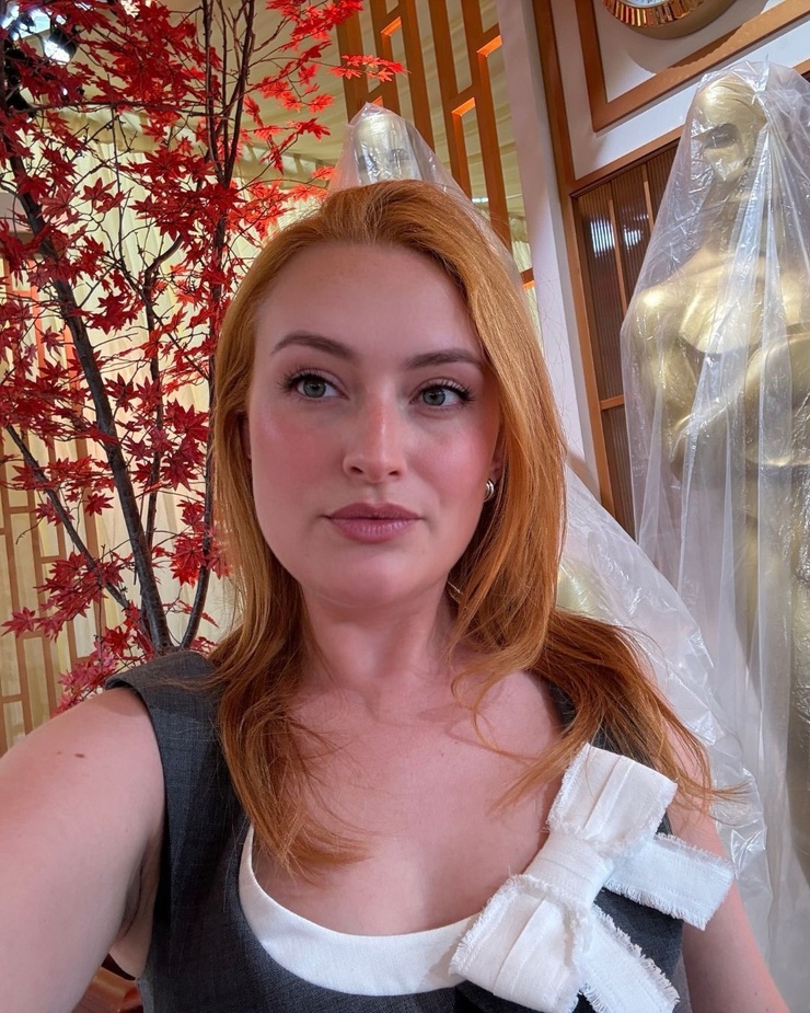 Amelia Dimoldenberg