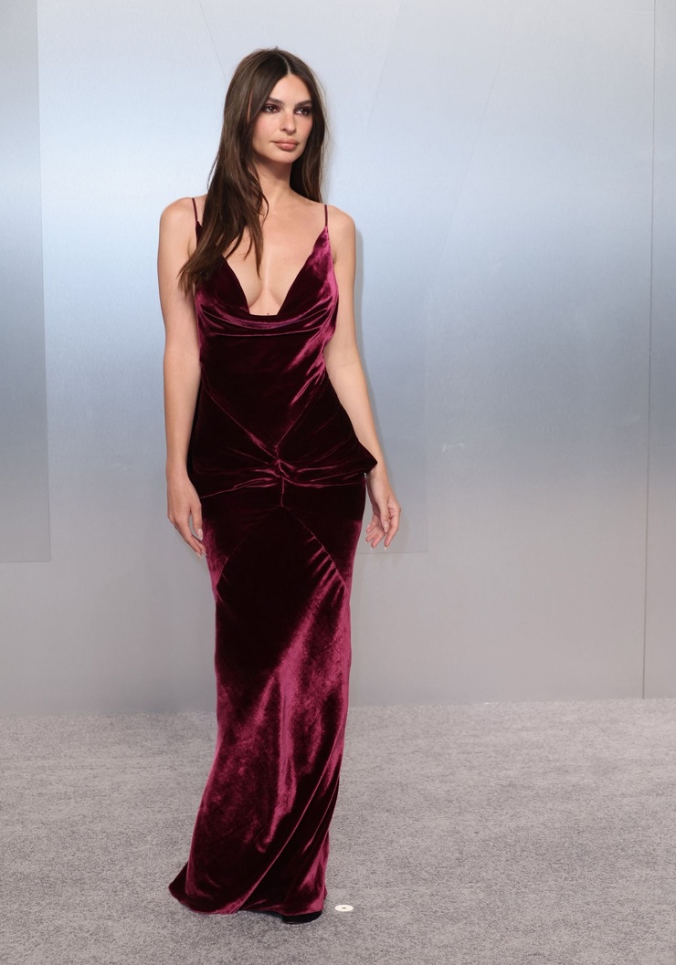 Emily Ratajkowski