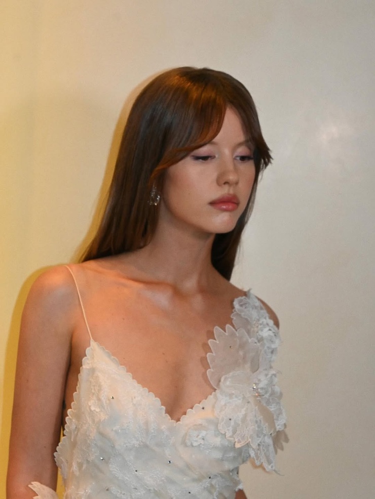 Mia Goth