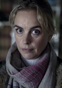 Astrid (Nina Hoss)