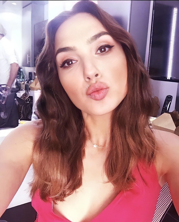 Gal Gadot Gal Gadot