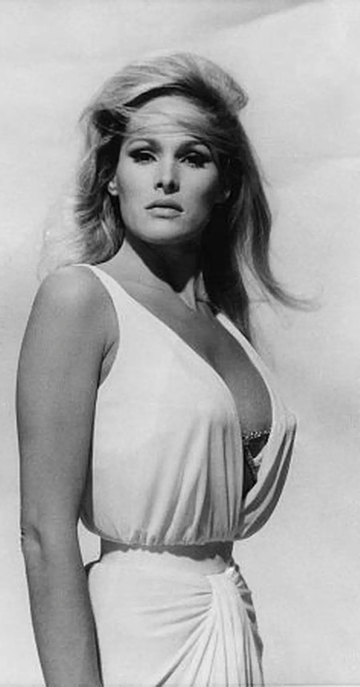 Ursula Andress