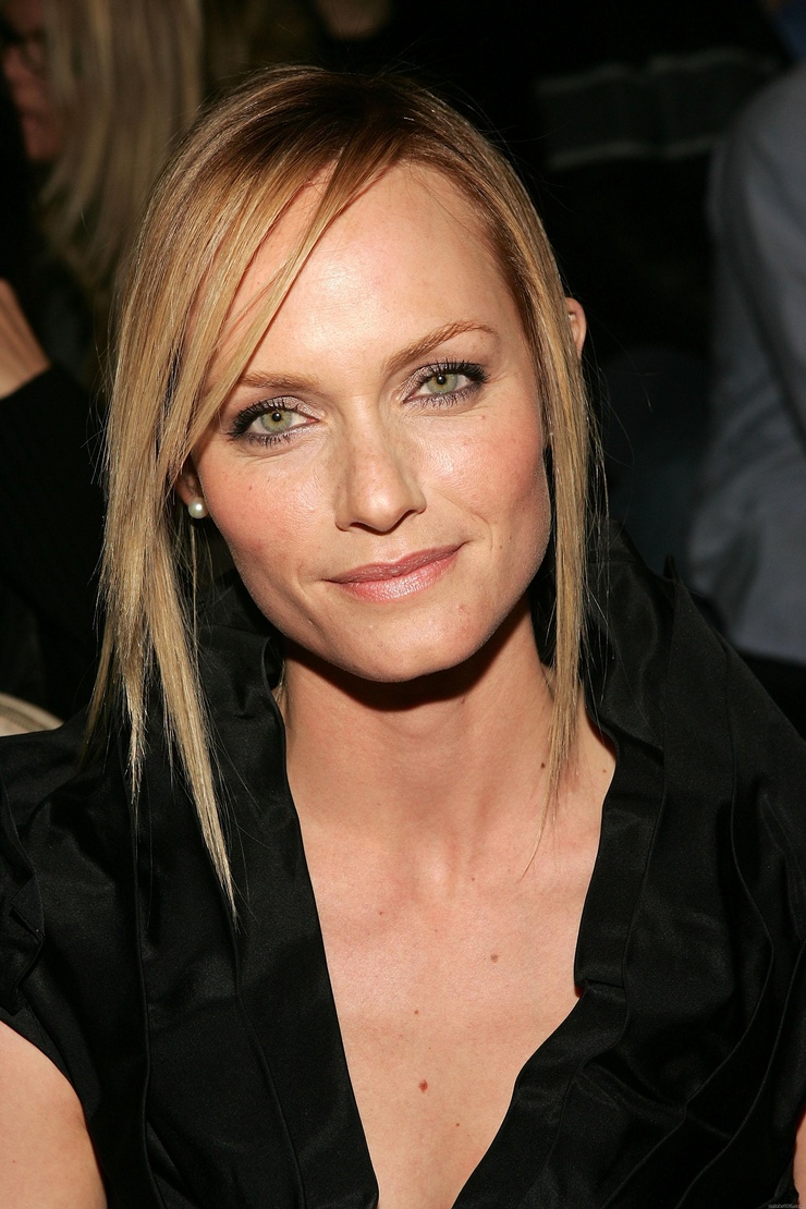 Amber Valletta