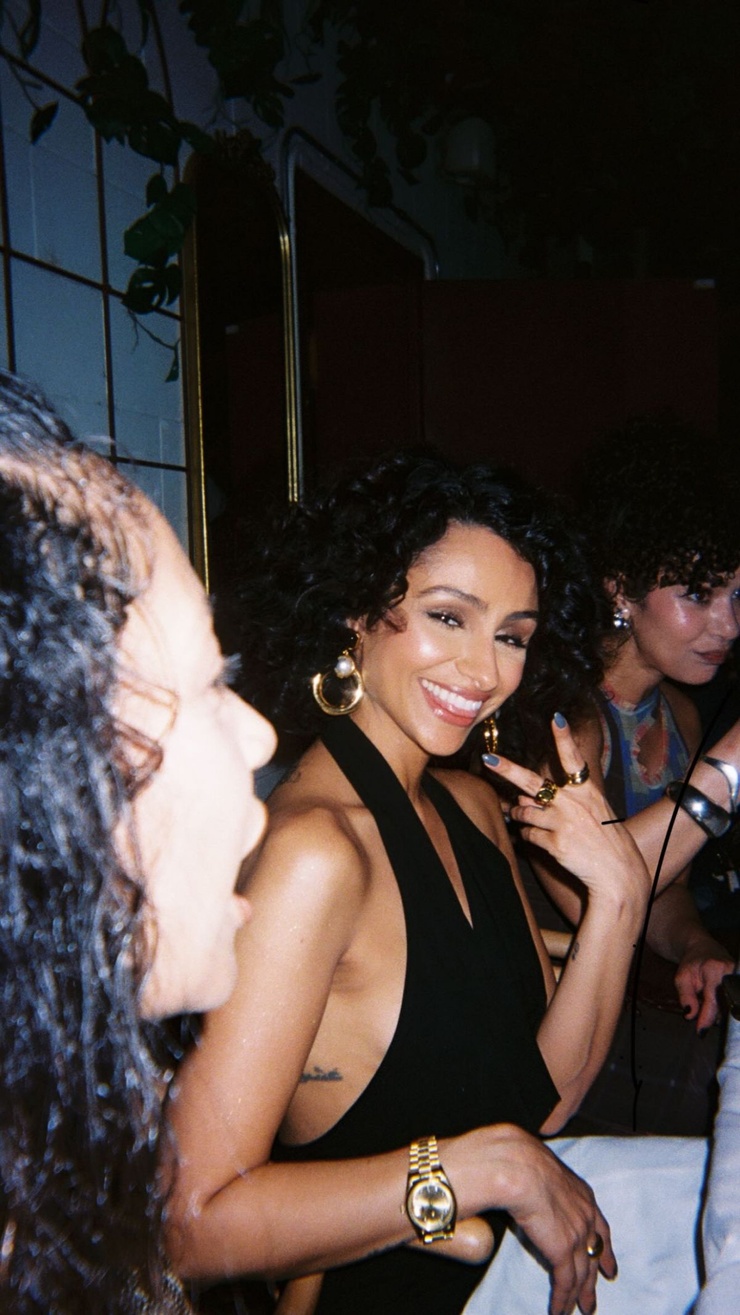 Nazanin Mandi