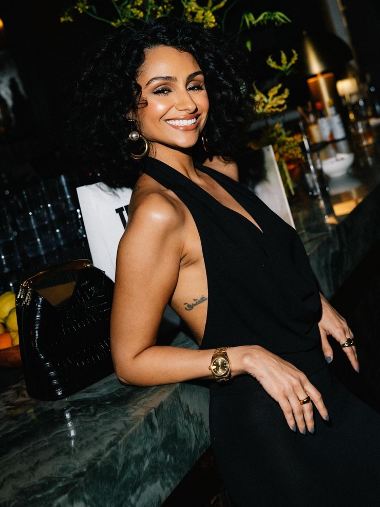 Nazanin Mandi