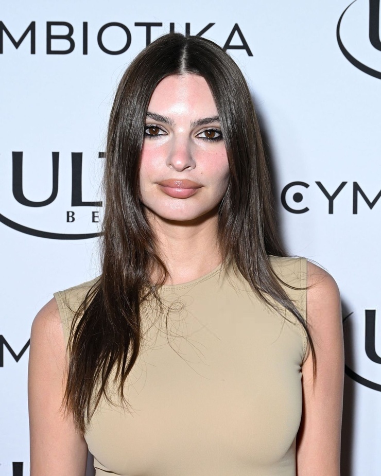 Emily Ratajkowski Emily Ratajkowski