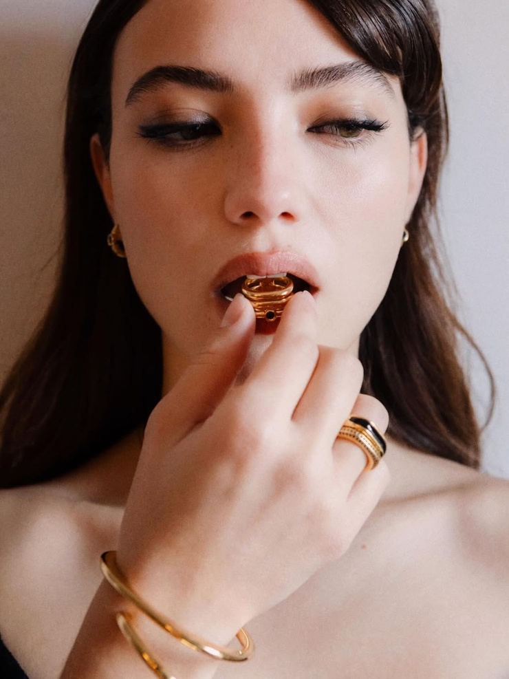Gabriela Andrada Gabriela Andrada