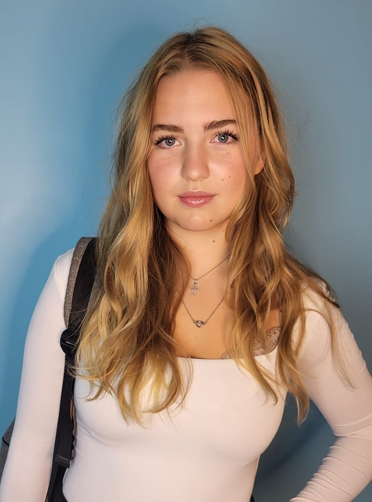Ava Telek