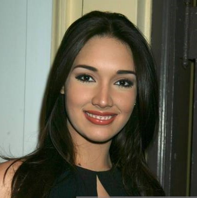 Amelia Vega