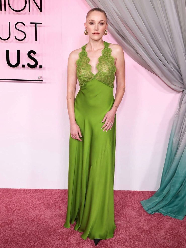 Maika Monroe Maika Monroe