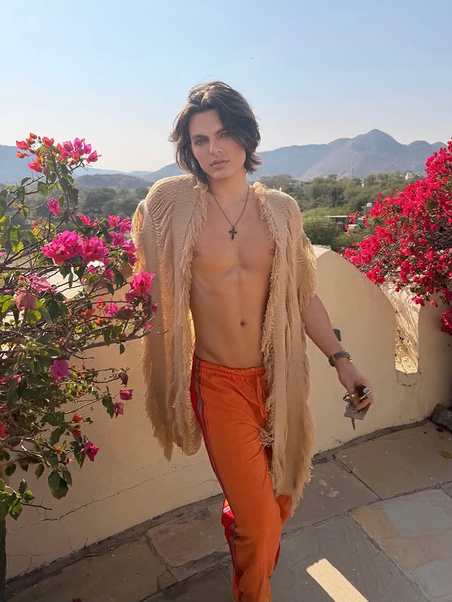 Damian Hurley
