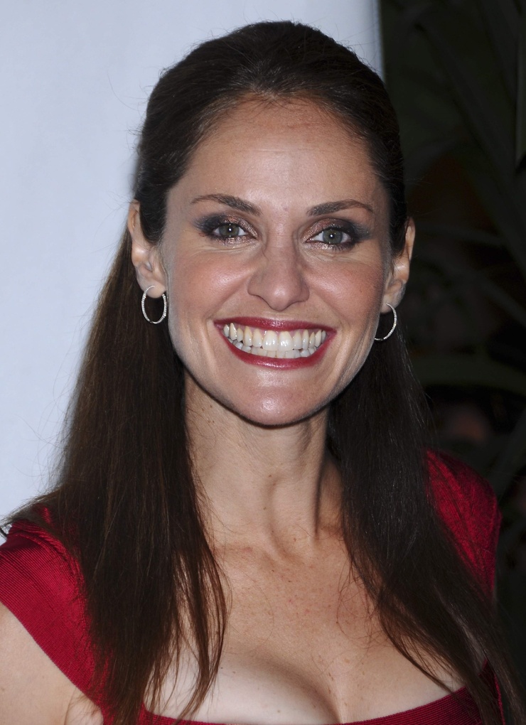 Amy Brenneman Amy Brenneman