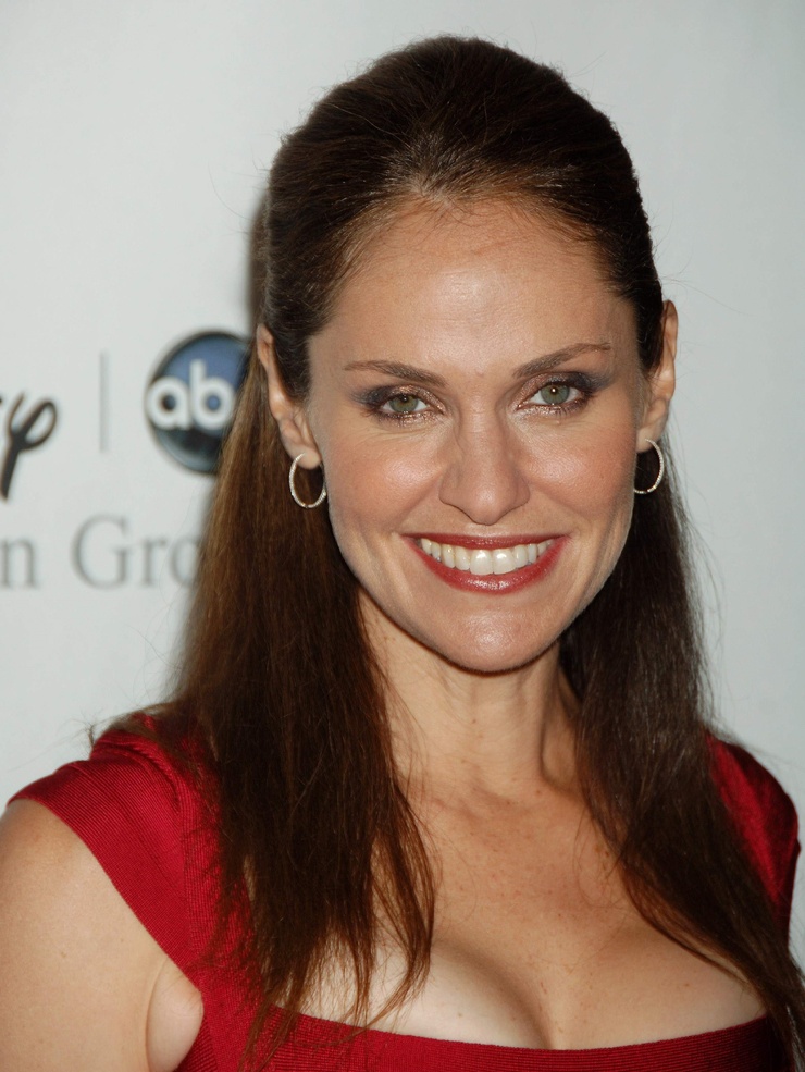 Amy Brenneman