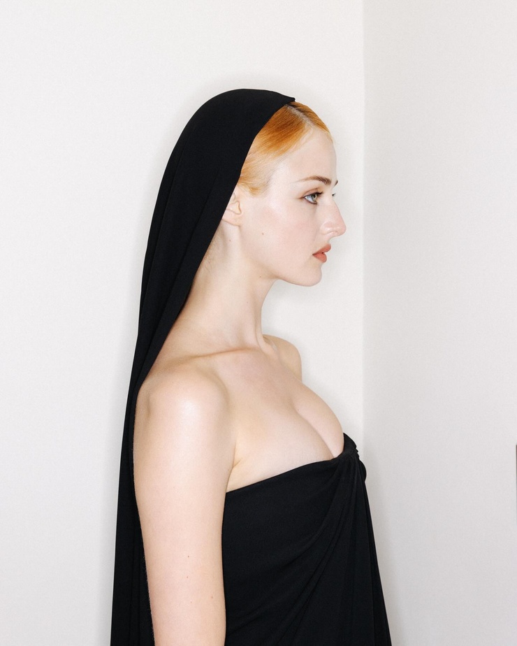 Anna Van Patten Anna Van Patten