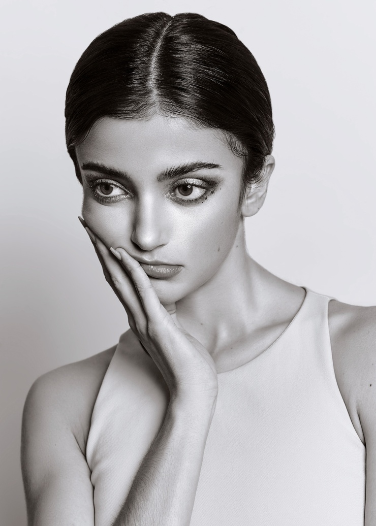 Roya Manshouri