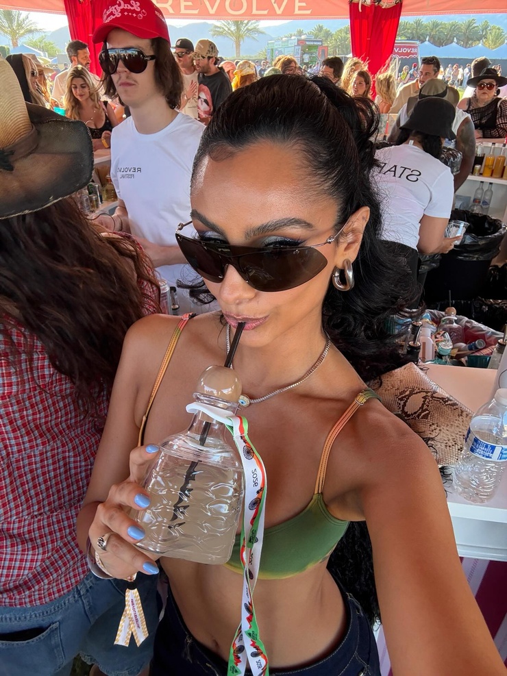 Nazanin Mandi
