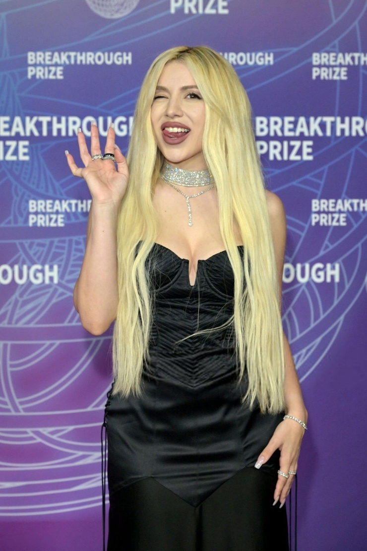 Ava Max