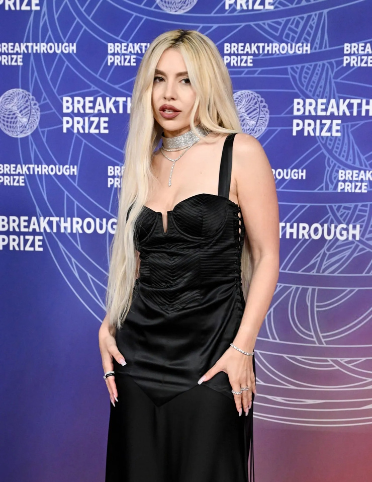 Ava Max
