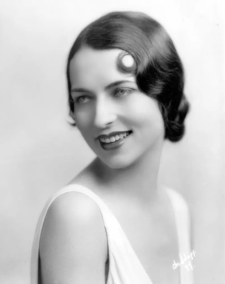 Agnes Moorehead