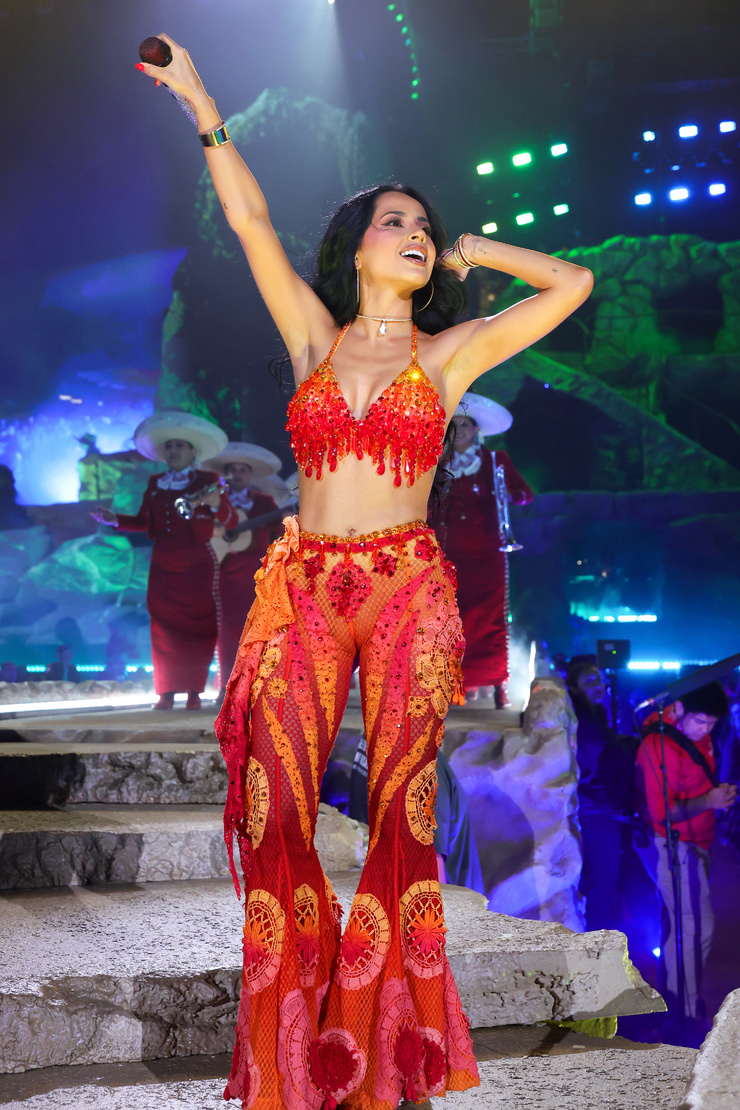 Becky G.