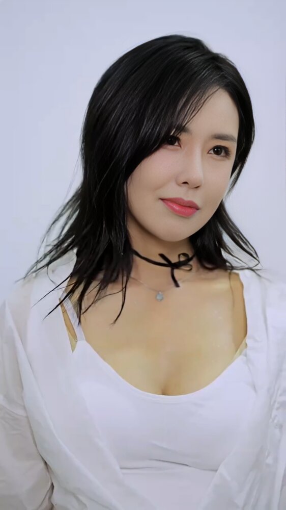Yi Mo