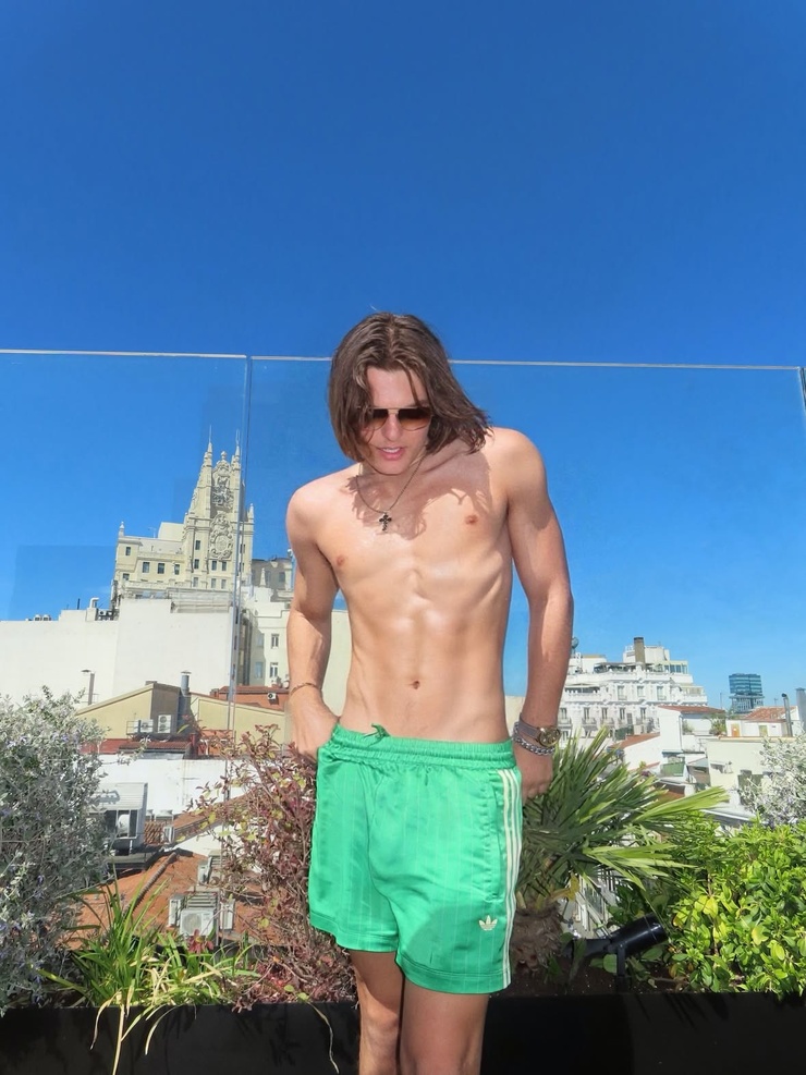 Damian Hurley