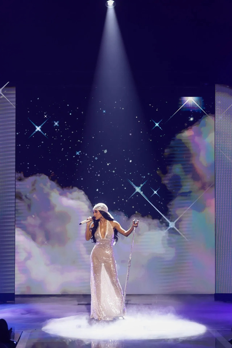Becky G.