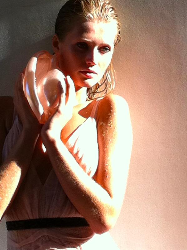 Toni Garrn Toni Garrn
