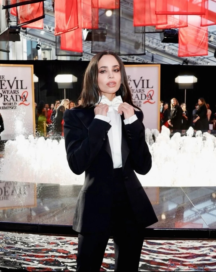Sofia Carson