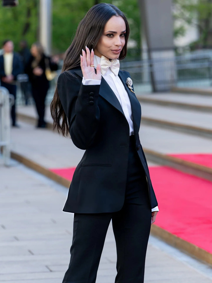 Sofia Carson